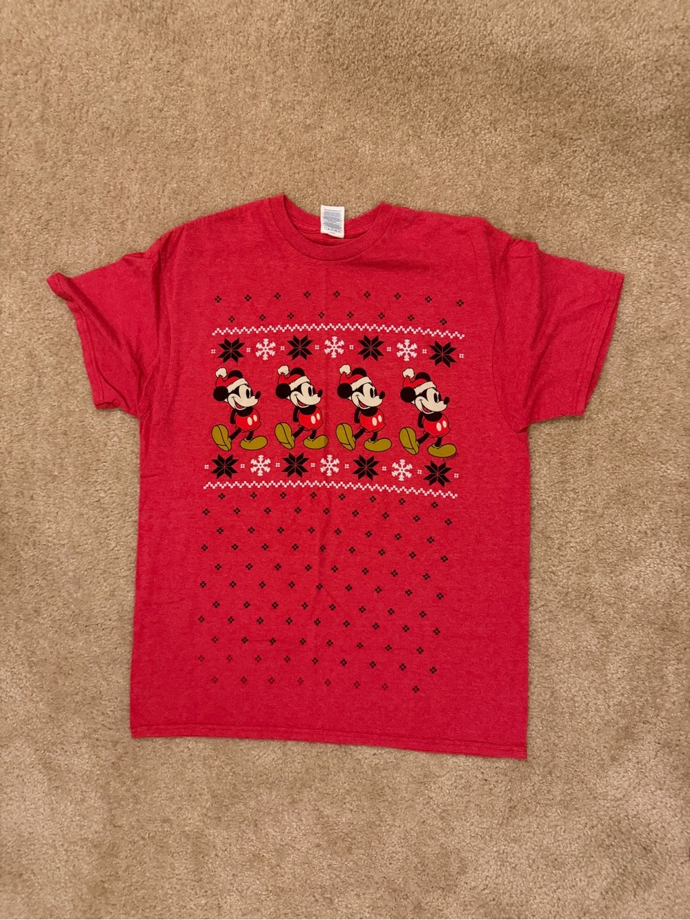 Unisex L  Red Mickey Mouse Holiday Graphic Tee